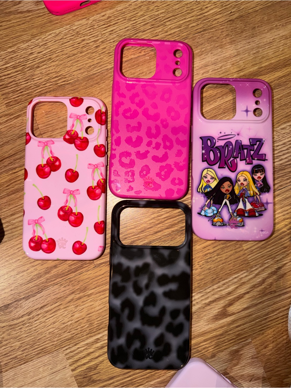 Velvet caviar iPhone 17 pro max case bundle